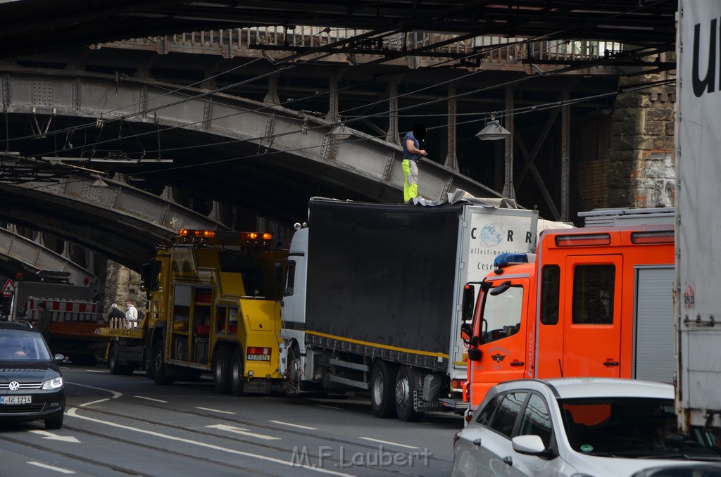 LKW Bruecke Koeln Deutz Opladenestr Deutz Muelheimerstr P188.JPG - Miklos Laubert